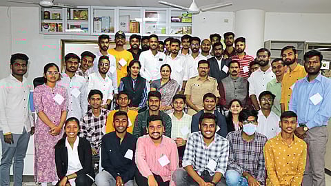 Deputy Commissioner of Police Prashant Bachhav, Prof. Gyanoba Dhaba, Prof. Dr. Candidates participating along with Meenakshi Gawli, Kunda Bachhao-Shinde.