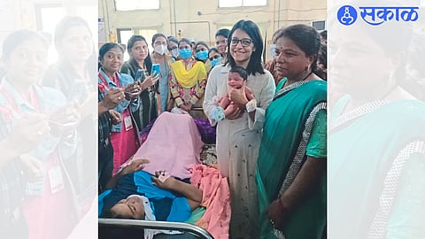 During the training organized at the health and family welfare training center in the district hospital, Dr. Mumbai IAT gave training to the employees. Rupal Dalal