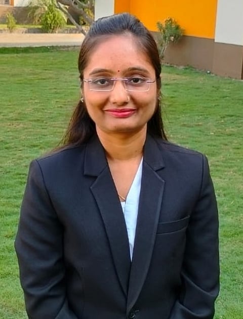 sneha pulujkar