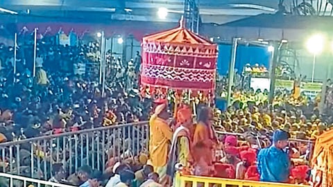 लाखो भाविकांचे श्रद्धास्थान असलेल्या आदमापूर