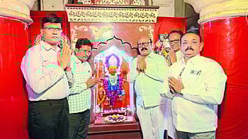 Sanjay Pawar president of Zilla Bank expressed that we will try to instilling faith among farmers through work jalgaon news