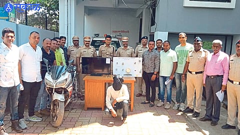 investigation team seized material worth lakhs from thief in robbery case dhule crime news