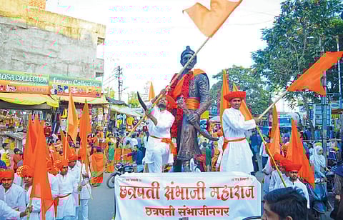 शोभायात्रेत