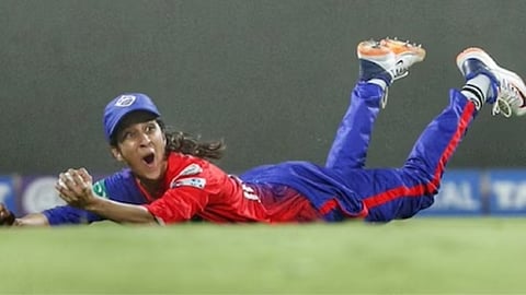 wpl 2023 watch-video-jemimah-rodrigues-takes-amazing-catch