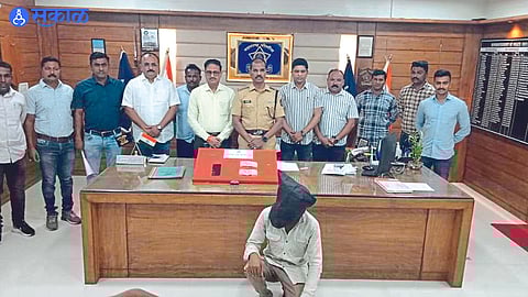 Police officers and teams present during the interrogation of the suspect in the road robbery case.