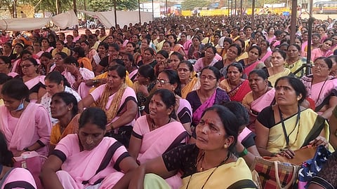 Anganwadi workers protest salary increase not acceptable education mumbai