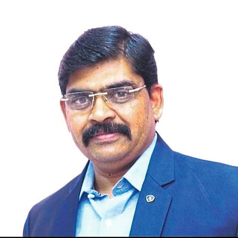 विद्यापीठ व्यवस्थापन परिषदेवर
डॉ. वायदंडे यांची यांची निवड