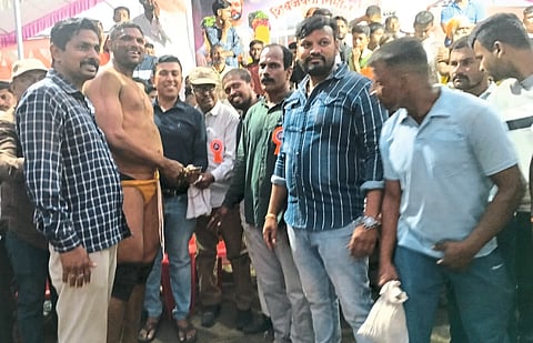 Jalgaon News : पाचोऱ्यात रंगली कुस्त्यांची दंगल; राज्यभरातील पहिलवानांचा सहभाग