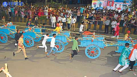crowd of citizens for seeing Chariot pulling program of Bhavani Mata Yatrotsav nashik news