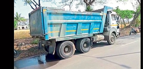 हायवा ट्रक