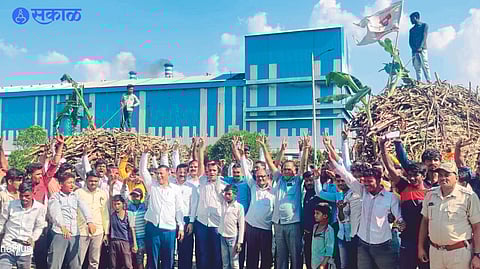 Ayan Multitrade Sugar Factory by crushing 10 61 lakh tonnes of sugarcane nandurbar news