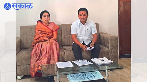 Speaking at a press conference at the rest house, Dr. Nutan Aher and Sunil Aher