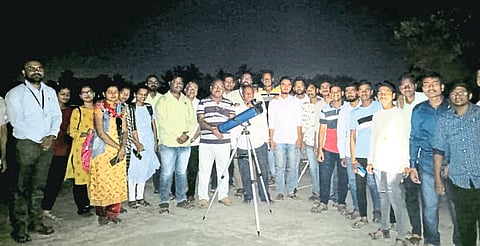 ‘डीकेएएससी’मध्ये अवकाश दर्शन