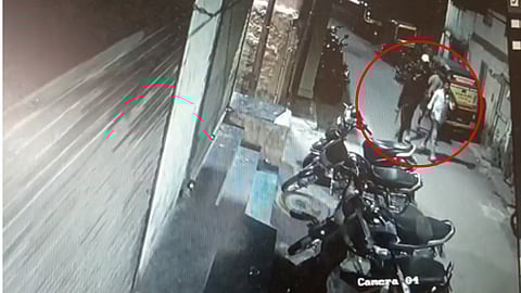 youth broke vehicles with swords metal rod know details pune crime news