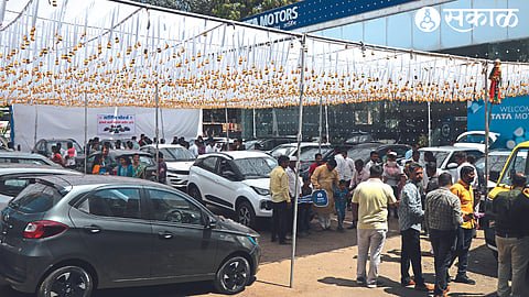 rush to buy vehicles on the occasion of Gudipadwa