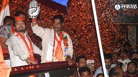 रविंद्र धंगेकर यांच्या राजकीय कारकीर्दीची सुरुवात ही शिवसेनेतून झाली होती. काही काळ ते मनसेतहीदेखील होते.