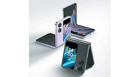 foldable smartphone