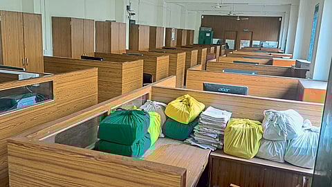 शासकीय कर्मचारी संपावर