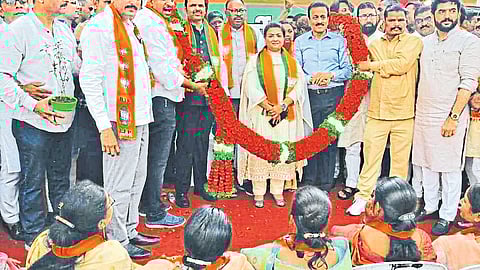Amrita Pawar who entered the Bharatiya Janata Party on Tuesday in the presence of Deputy Chief Minister Devendra Fadnavis, State President Chandrashekhar Bawankule, Rural Development Minister Girish Mahajan.