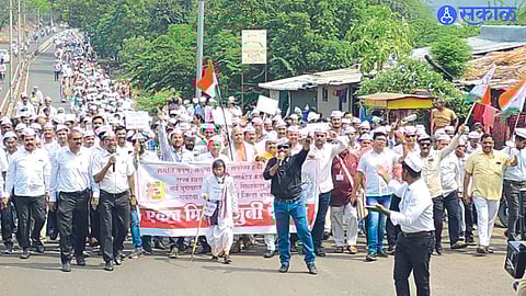 employee strike for old pension scheme employee