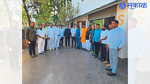 Officials and activists of BJP and Shinde group during the meeting held regarding the election of Nashik Bazar Committee.