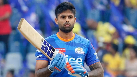 Suryakumar Yadav ICC : स्थान अबाधित! धावांच्या दुष्काळात सूर्याला ICC Ranking चा दिलासा, तरी बाबरकडून धोका