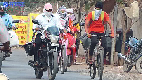Citizens came out with handkerchiefs tied around their mouths.