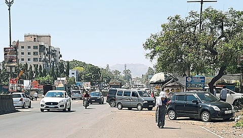 सासवडला बेकायदेशीर पार्किंगसह अतिक्रमणाचा विळखा