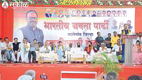 Chandrashekhar Bawankule speaking at the workers meeting and public meeting organized by BJP in Baglan taluka and Satana city.