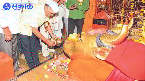 Venerables performing pooja on the occasion of Shrimhasoba Maharaj Yatra.