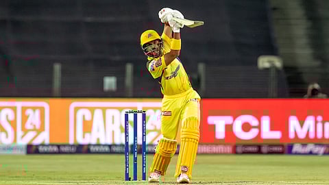 ruturaj gaikwad hits-six-and-dent-on-tata-tiago-during-ipl-2023-match-csk-vs-lsg cricket news in marathi kgm00