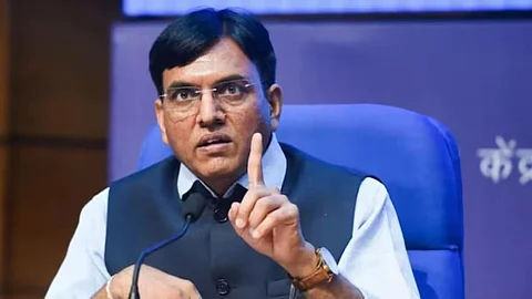 Corona Alert: कोविडच्या वाढत्या केसेसमुळे केंद्र सरकार अलर्ट मोडवर; उद्या राज्यांसोबत महत्त्वाची बैठक