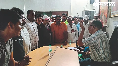 A crowd of aspirants gathered near the Gala auction process on Friday.