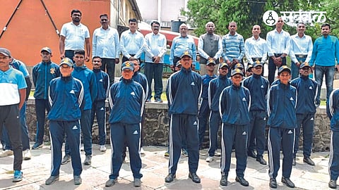 Appreciation present at the felicitation of Naval NCC cadets from KTHM College who have been selected in the Navy.