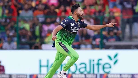 Mohammed Siraj abuses fellow teammate Mahipal Lomror after missed run out
