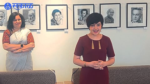 Shanaya Vasistha and Namrata Vasistha along with the painting exhibition.