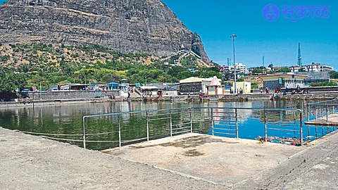 Temple lake area at Saptshring Devi fort.