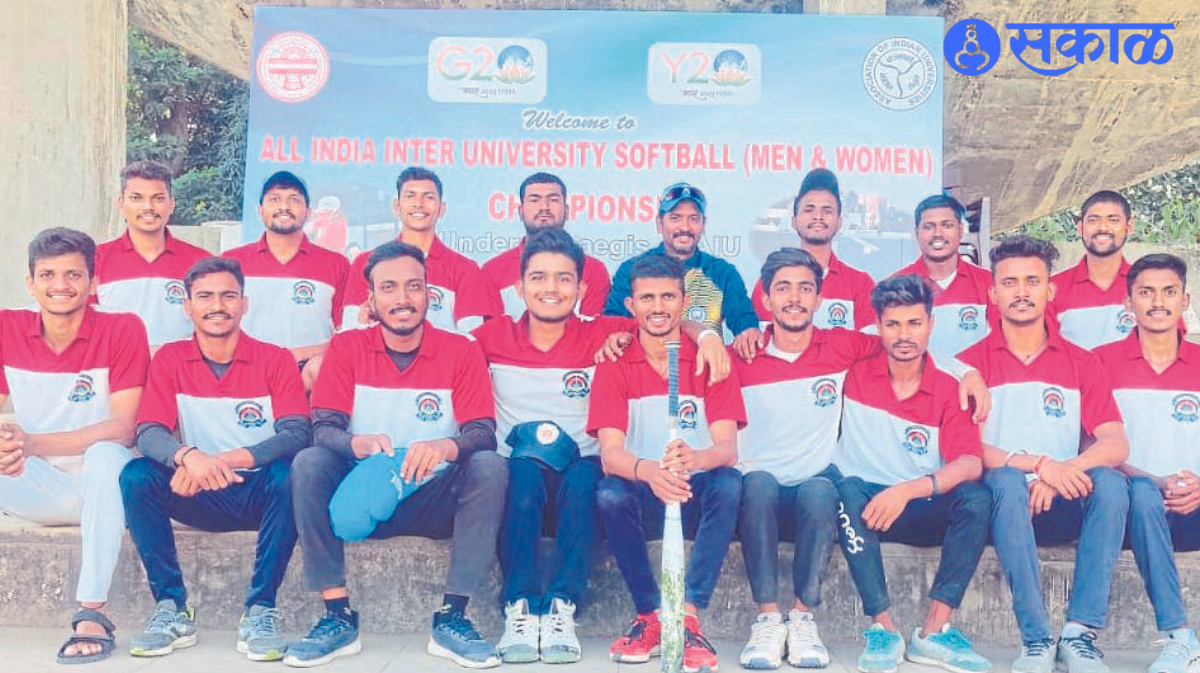 UMVI's silver medal winning team in Inter University Softball Tournament