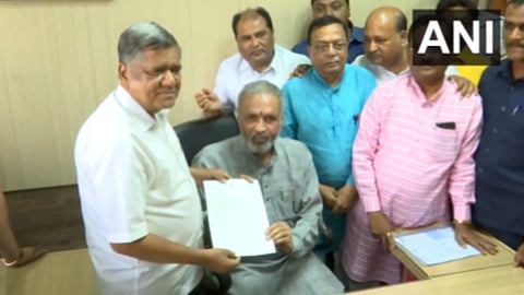 BJP leader Former Karnataka CM Jagadish Shettar tenders his resignation as an MLA Karnataka Election News