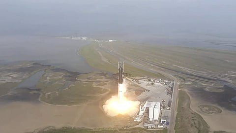 World Biggest Rocket SpaceX Starship Explodes During Test Flight elon musk watch video