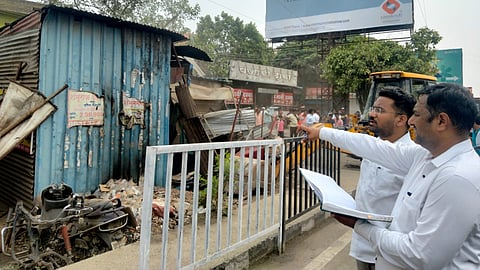 action of four departments encroachment city roads avoid traffic jams