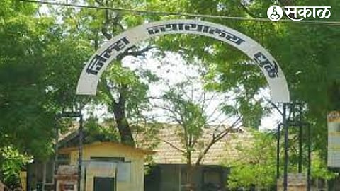 Dhule News : दुकानदारांनी मनपाचे गाळे सोडावेत; जिल्हा न्यायालय