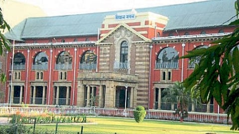 Winter session costs 28 lakhs on five cottages and 12 suites nagpur politics