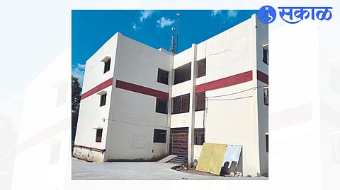 New office of Ward No. 2 on the site of municipal school in Aishanagar area