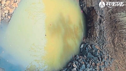 Citizens have to drink dirty water.