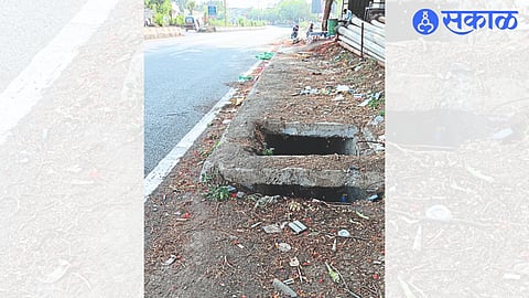 Sewer cover along Shirdi road in broken condition.