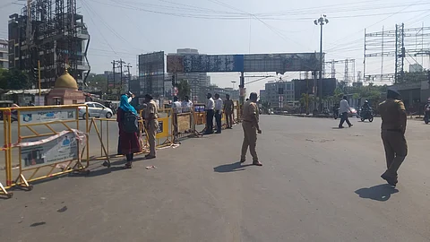 Traffic Jam hinjawadi wakad police unseasonal rain social media pune