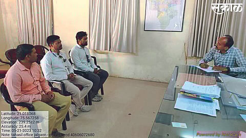 Jalgaon: Tehsildar Vishal Sonwane during the auction of confiscated vehicles in Tehsil office. Front speakers
