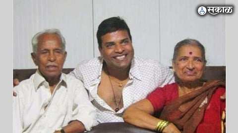 bharat jadhav shared memory of struggle period his taxi driver father got insulted by passenger who came for actors play