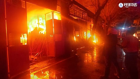 Gas cylinder explosion while cooking 3 workers died in Rupam Industries in Solapur